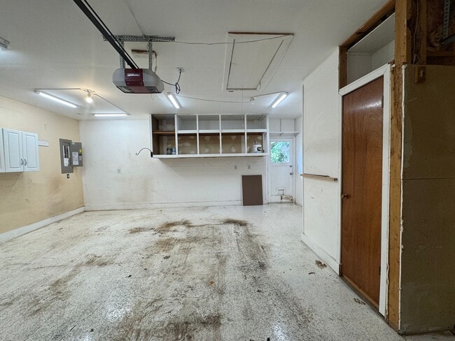 Building Photo - Tranquil 3 bedroom Rambler!!!