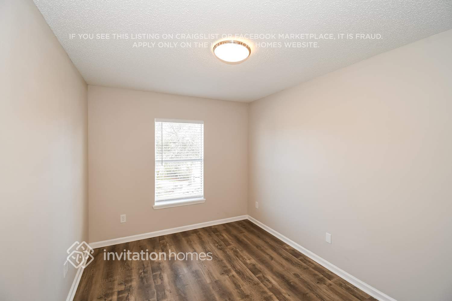 Building Photo - 325 Pecan Grove Dr