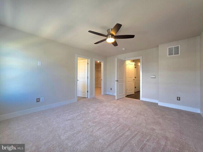 Building Photo - 1552 Meadowlark Glen Rd