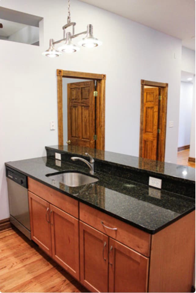 Building Photo - 1451 N Artesian Ave