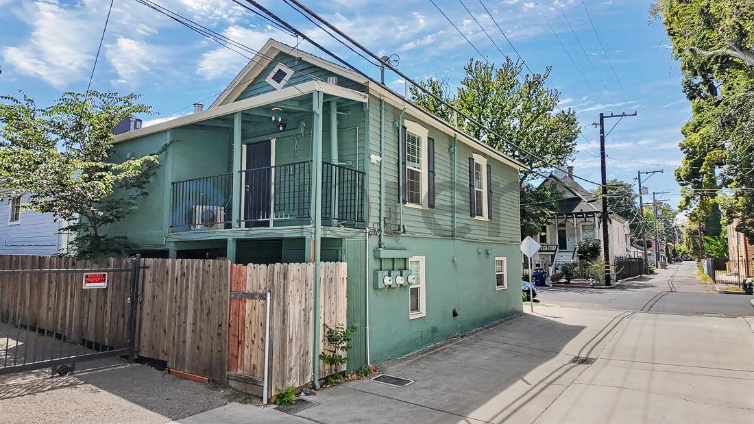 Building Photo - Unit B