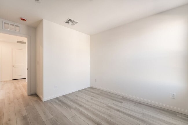 Building Photo - Brand New 2025 Home with 3 bedrooms,  3 ba...