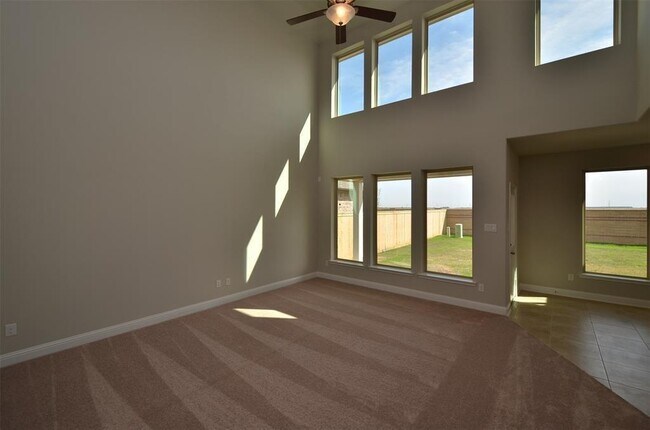 Building Photo - 19255 Presa Canyon Dr