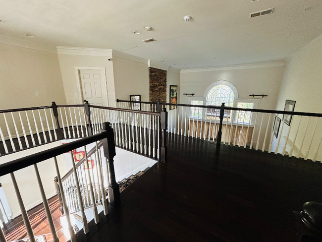 Building Photo - 15506 Symondsbury Way