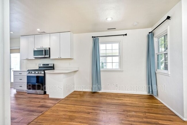 Building Photo - 254 G Ave