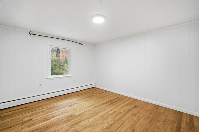 Building Photo - 1108 New Britain Ave