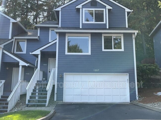 Building Photo - 1307 NW Slate Ln