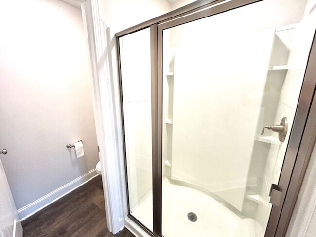 Building Photo - Beautiful 4 Bedroom 2 Bath Home! $300 OFF ...