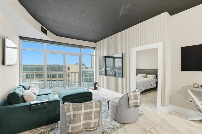 Building Photo - 250 Pharr Rd NE