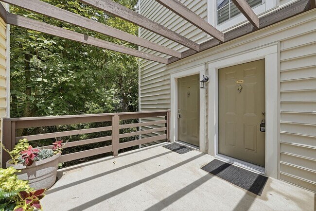 Building Photo - 10118 Oakton Terrace Rd