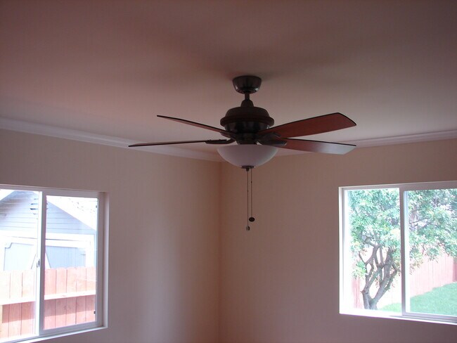 Bedroom - 6302 S Rimpau Blvd
