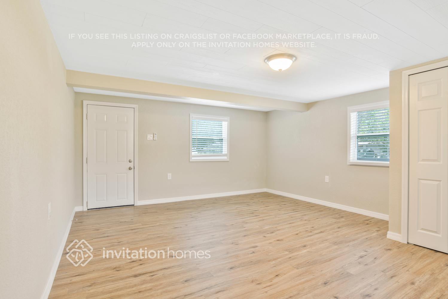 Building Photo - 1726 Diamond Dr