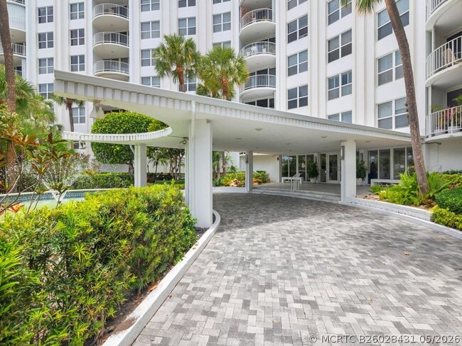Building Photo - 2295 S Ocean Blvd