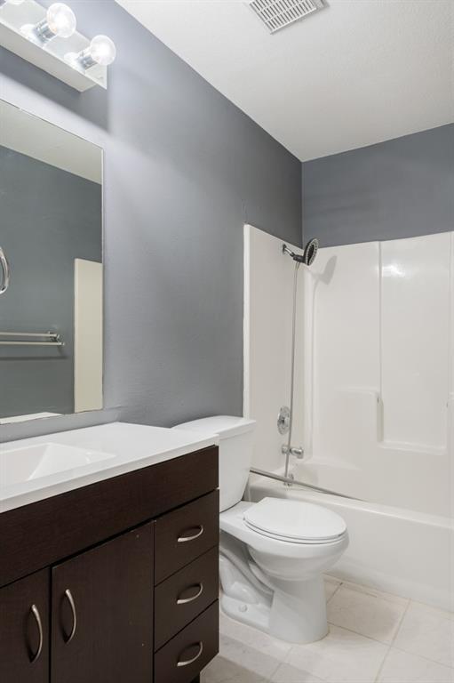 Building Photo - 8900 Pocono Cove