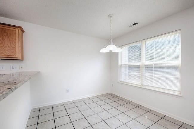 Building Photo - 163 Springwood Ln