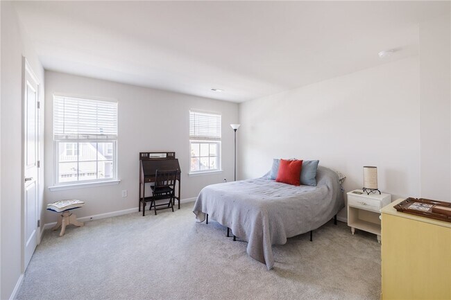 Building Photo - 23 Keuka Ln