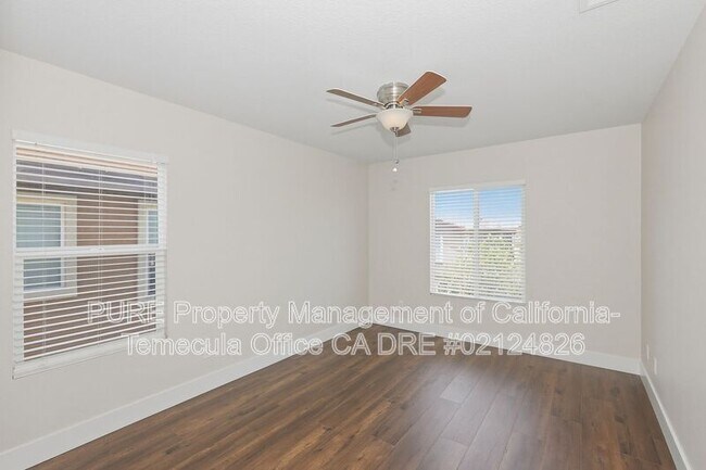 Building Photo - 29754 Maxmillian Ave