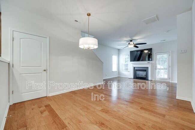 Building Photo - 1430 Harpers Inlet Dr