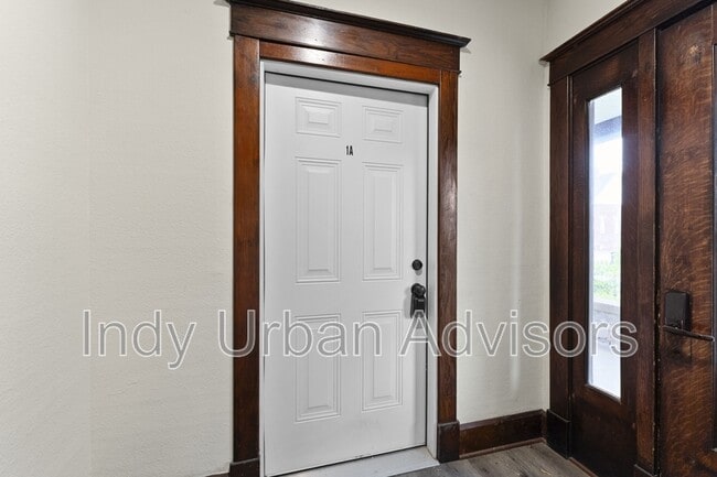 Building Photo - 1306 Woodlawn Ave