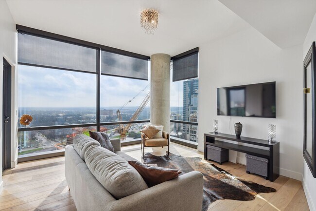 Building Photo - DOWNTOWN AUSTIN CONDO ON RAINEY STREET!! 1 BEDROOM 1 BATH - FULLY FURNISHED