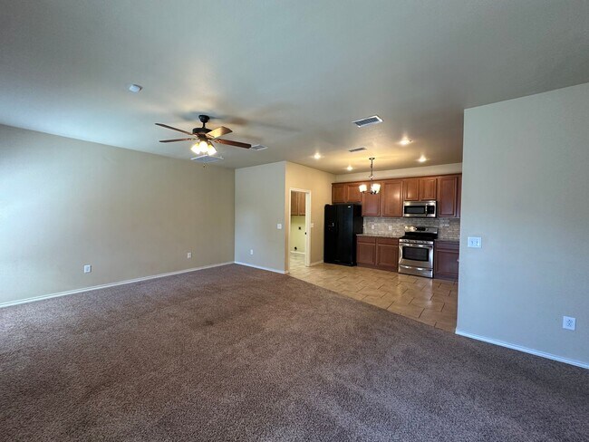 Building Photo - 4422 105th St