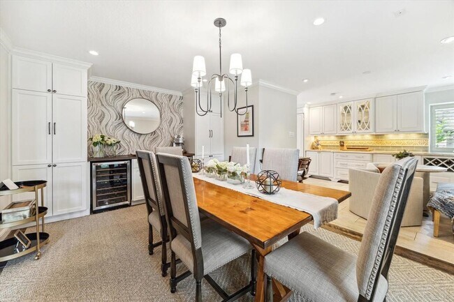 Building Photo - 6503 Hickorycrest Dr