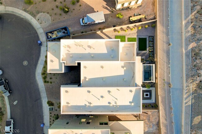 Building Photo - 5289 Feathertop Dr