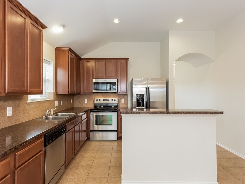 Building Photo - 6229 Chalk Hollow Dr