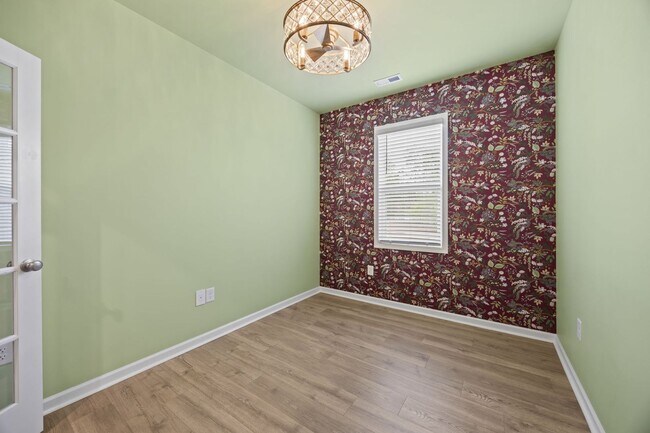 Building Photo - Beautiful, Gorgeous, New Contruction, 5 Bedroom, Garage, Bonus Room, Office, Pet Friendly!