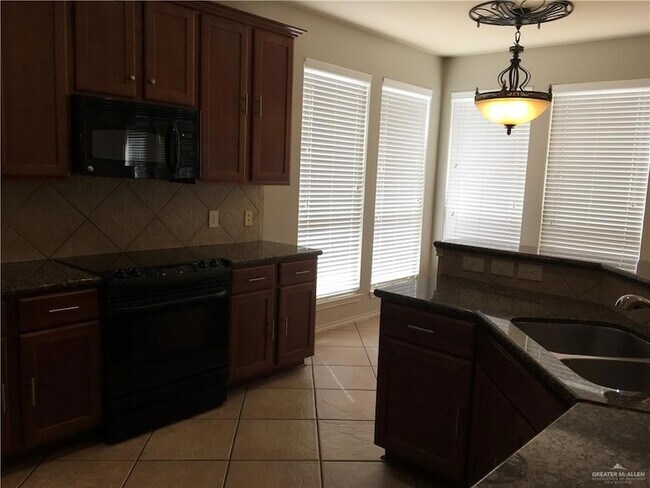 Building Photo - 3306 San Angelo St