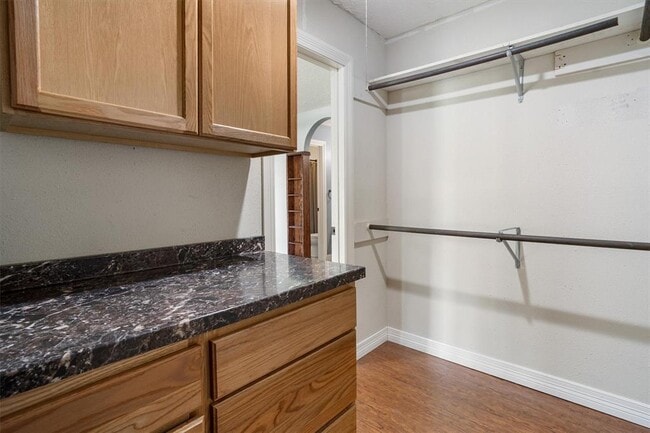 Building Photo - 2790 Wood Hollow Dr