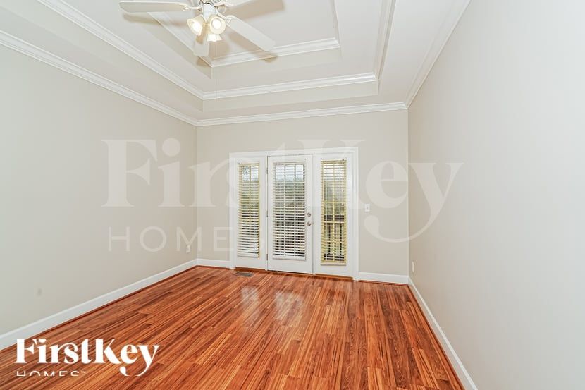 Building Photo - 136 Silverstone Ln