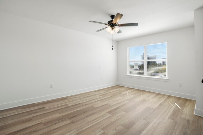 Building Photo - 105 Foxtail Wy