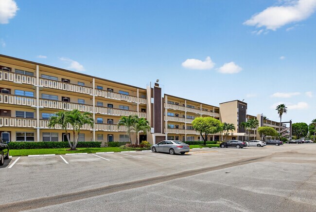 Building Photo - 2017 Wolverton E