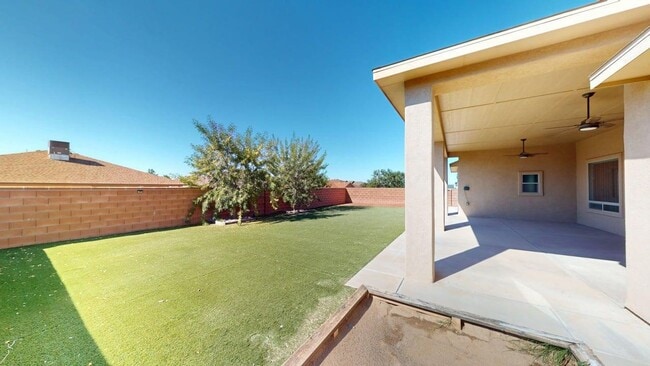 Building Photo - 490 Montecito Dr