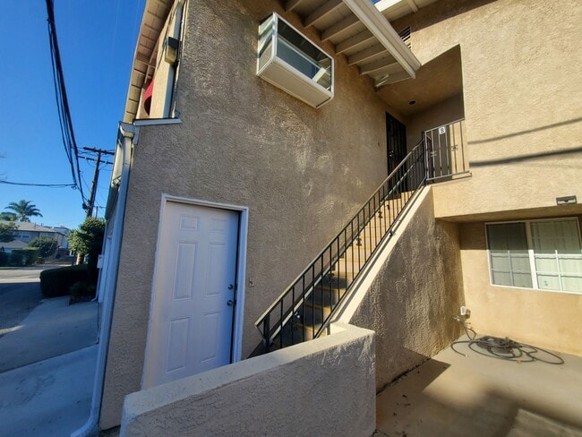 Building Photo - 1510