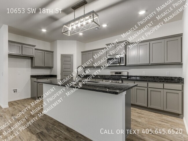 Building Photo - 10653 SW 18th St