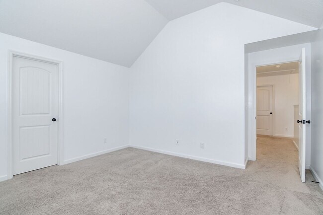 Building Photo - Minutes from Fort Gordon