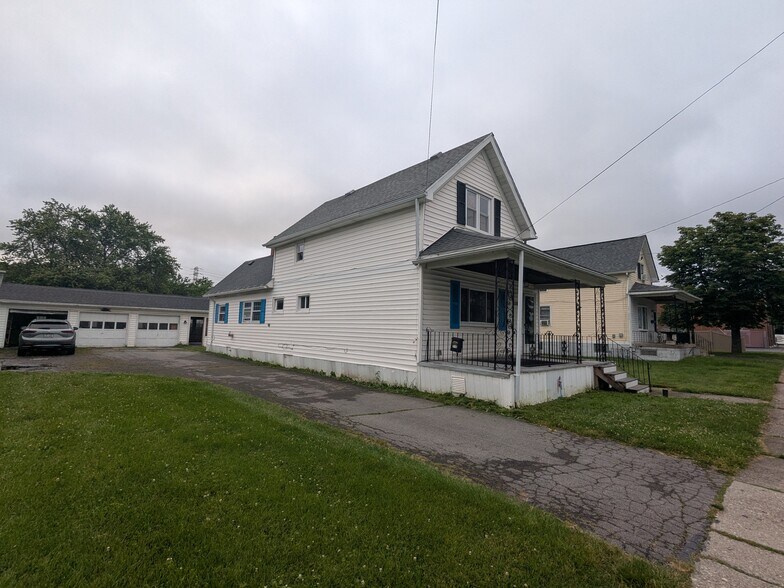 Building Photo - 218 Alaska St
