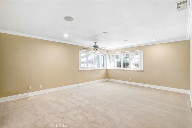 Building Photo - 10818 Hillside Rd