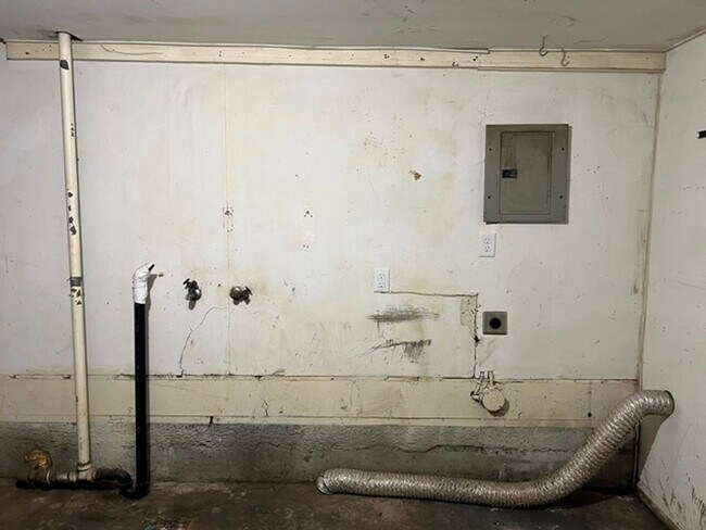 Building Photo - brid01*