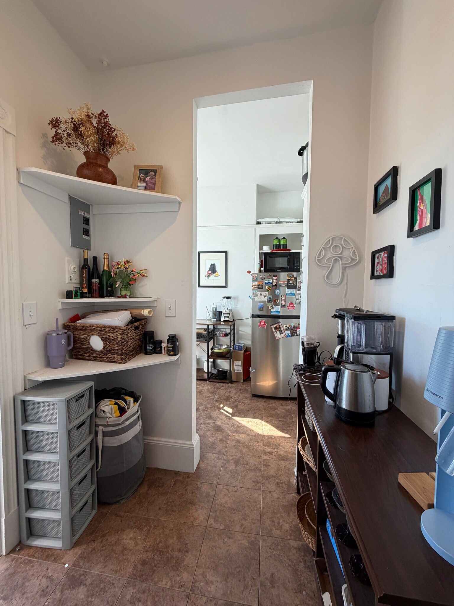 Building Photo - 22 Davis Ave