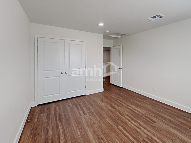 Building Photo - 9579 E Harkes Dr