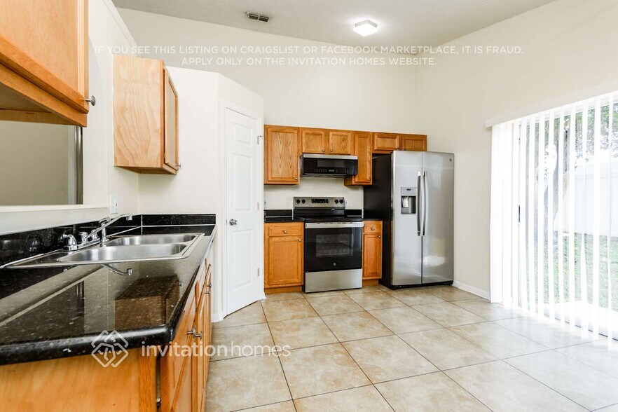 Building Photo - 7945 Harbor Bend Cir