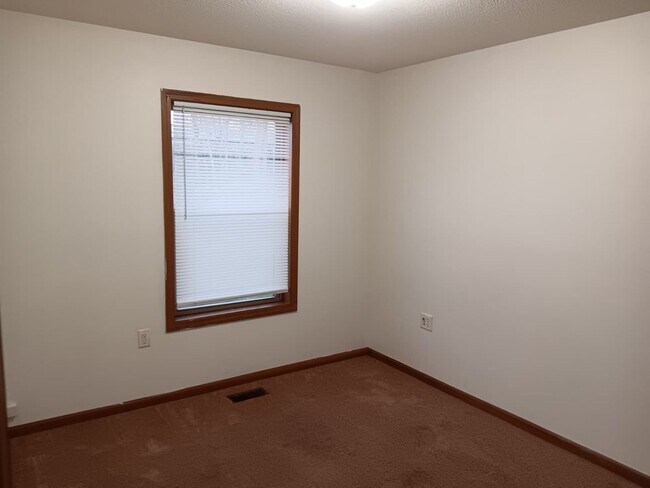 Building Photo - For Rent - Four-Bedroom Two-Bathroom Home Available NOW!