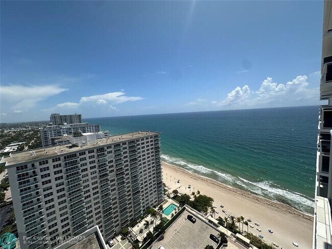 Building Photo - 3500 Galt Ocean Dr
