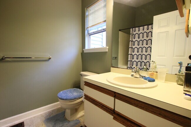 Building Photo - 21 Canidae Ct