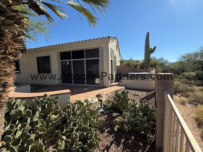 Building Photo - Gated Two Bedroom Home
