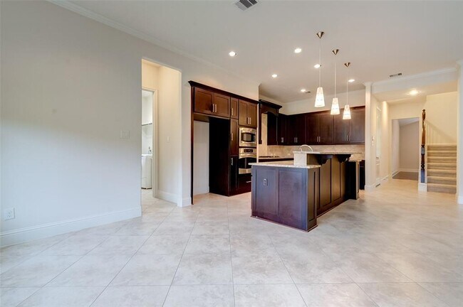 Building Photo - 10307 Latta Creek Dr