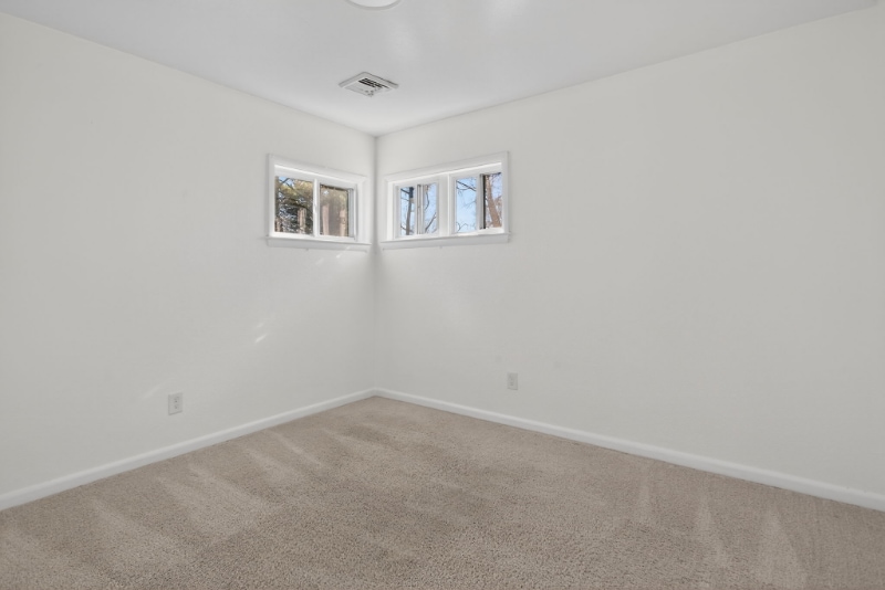 Building Photo - 1013 Sherry Ave